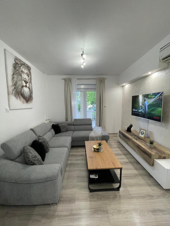 Apartment Holiday Zadar Buitenkant foto